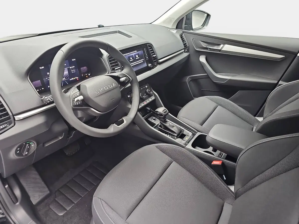 SKODA KAROQ 1.5 TSI DSG 130 JAHRE LED DAB WINTER EL.HECKKL.