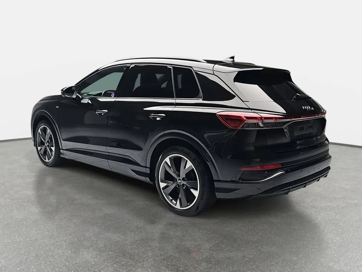 AUDI Q4 45 E-TRON S-LINE NAVI MATRIX KAMERA