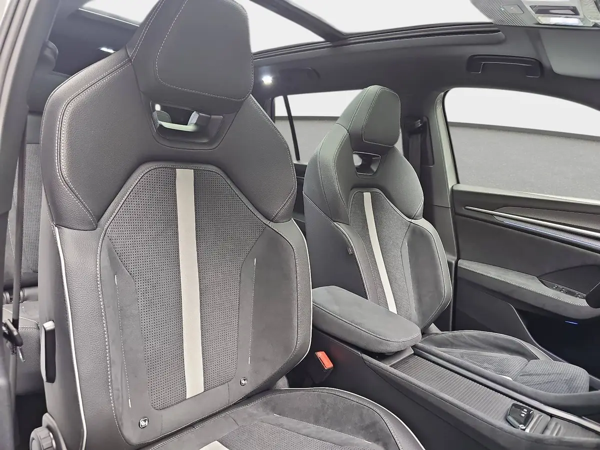 SKODA KODIAQ 2.0 TDI DSG SPORTLINE 4X4 PANO AHK