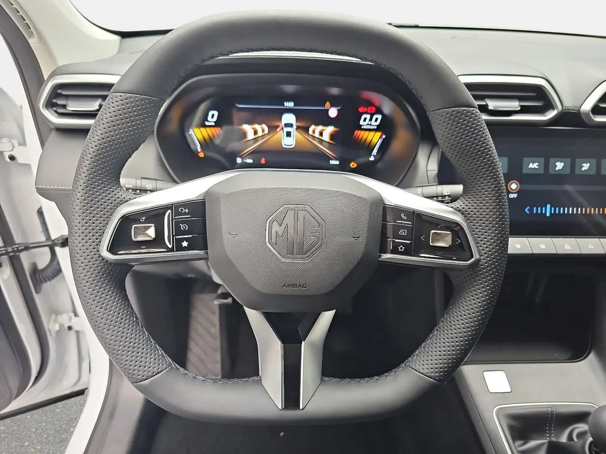 MG ZS 1.5 VTI-TECH COMFORT NAVI LM17 KEYLESS-ENTRY