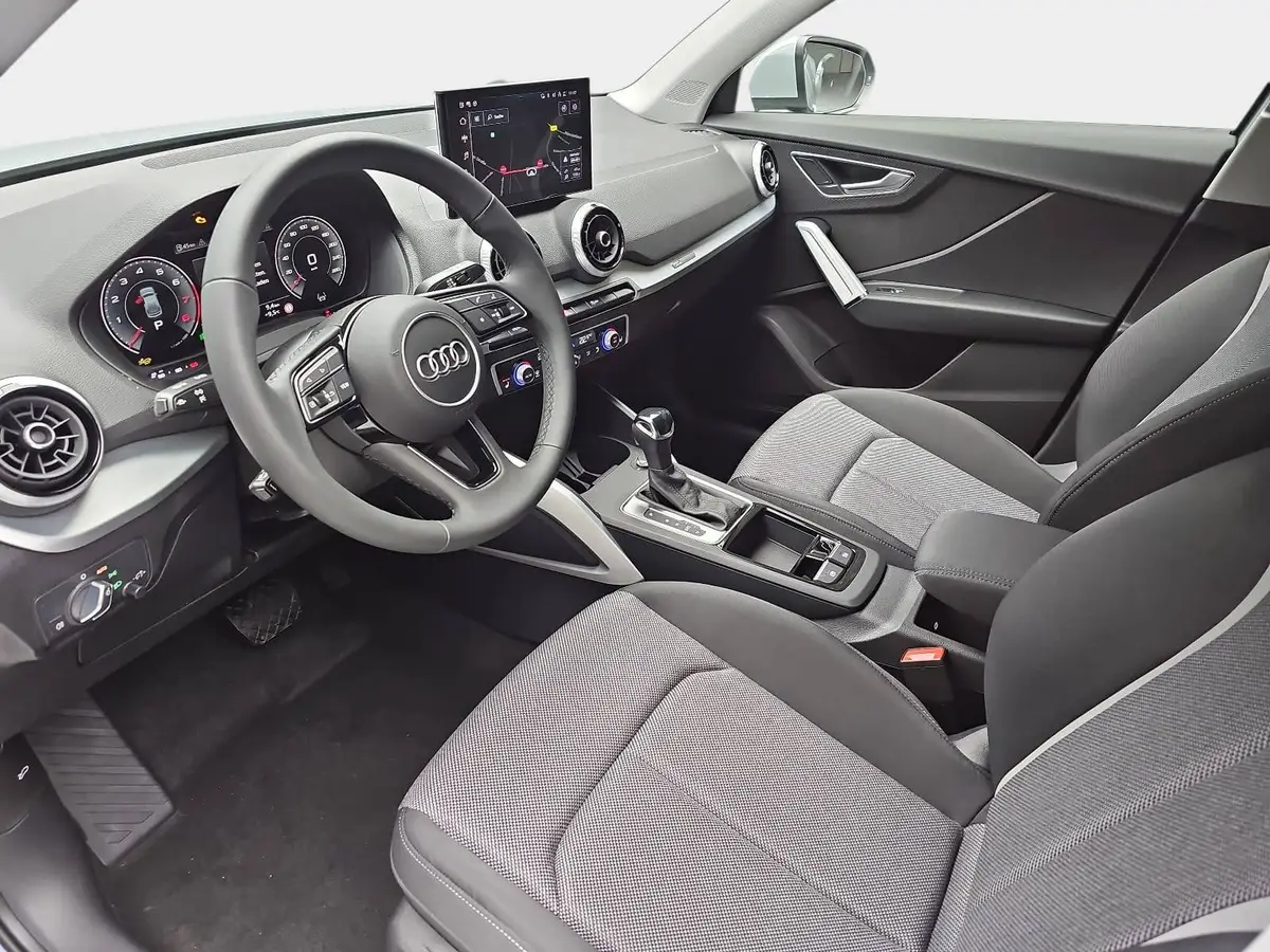 AUDI Q2 35 TFSI S-TRONIC S LINE NAVI LED ACC EL.HECKKL. WI
