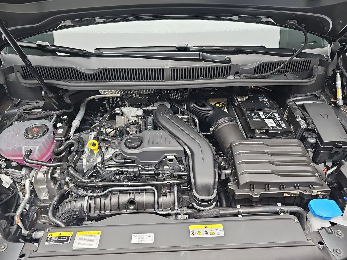 VW TOURAN 1.5 TSI DSG COMFORTLINE NAVI LED ACC SPUR WINTER 7