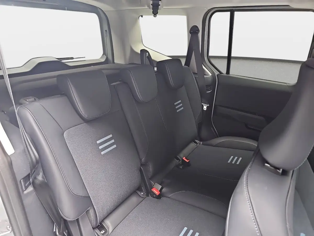 FORD TOURNEO COURIER 1.0 EB AUT. ACTIVE NAVI+ACC+WINTER+SPUR+KAMERA+LM