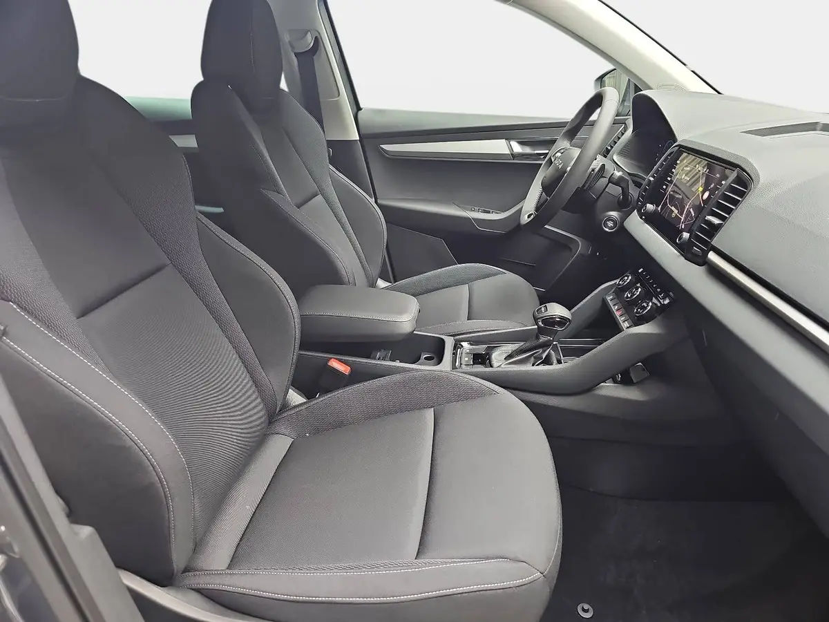 SKODA KAROQ 2.0 TDI DSG DRIVE NAVI LED AHK LM