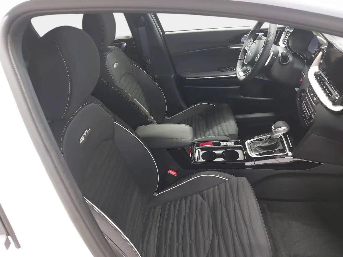 KIA CEED SW 1.5 T-GDI DCT7 GT-LINE TECHNOLOGIE PERFORMANCE