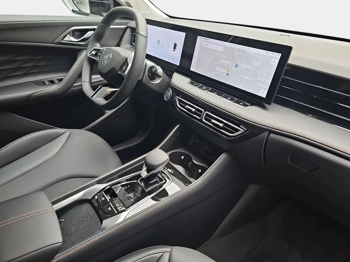 MG HS 1.5 PLUG-IN-HYBRID MY25.5 LUXURY LEDER 360-GRAD-KAMERA 19-ZOLL-LM