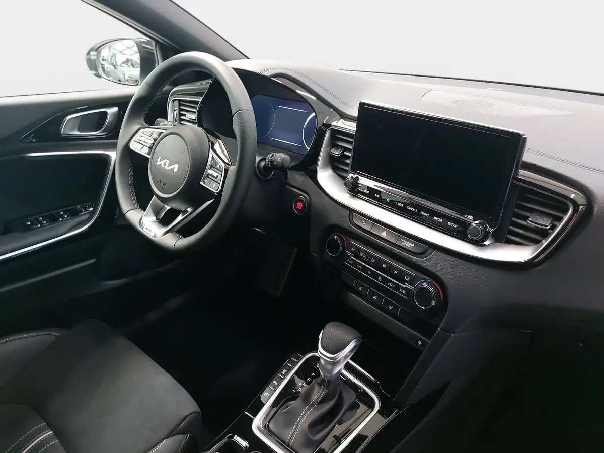 KIA XCEED 1.6 T-GDI 180 DCT GT-LINE MJ26 LEDER GLASDACH