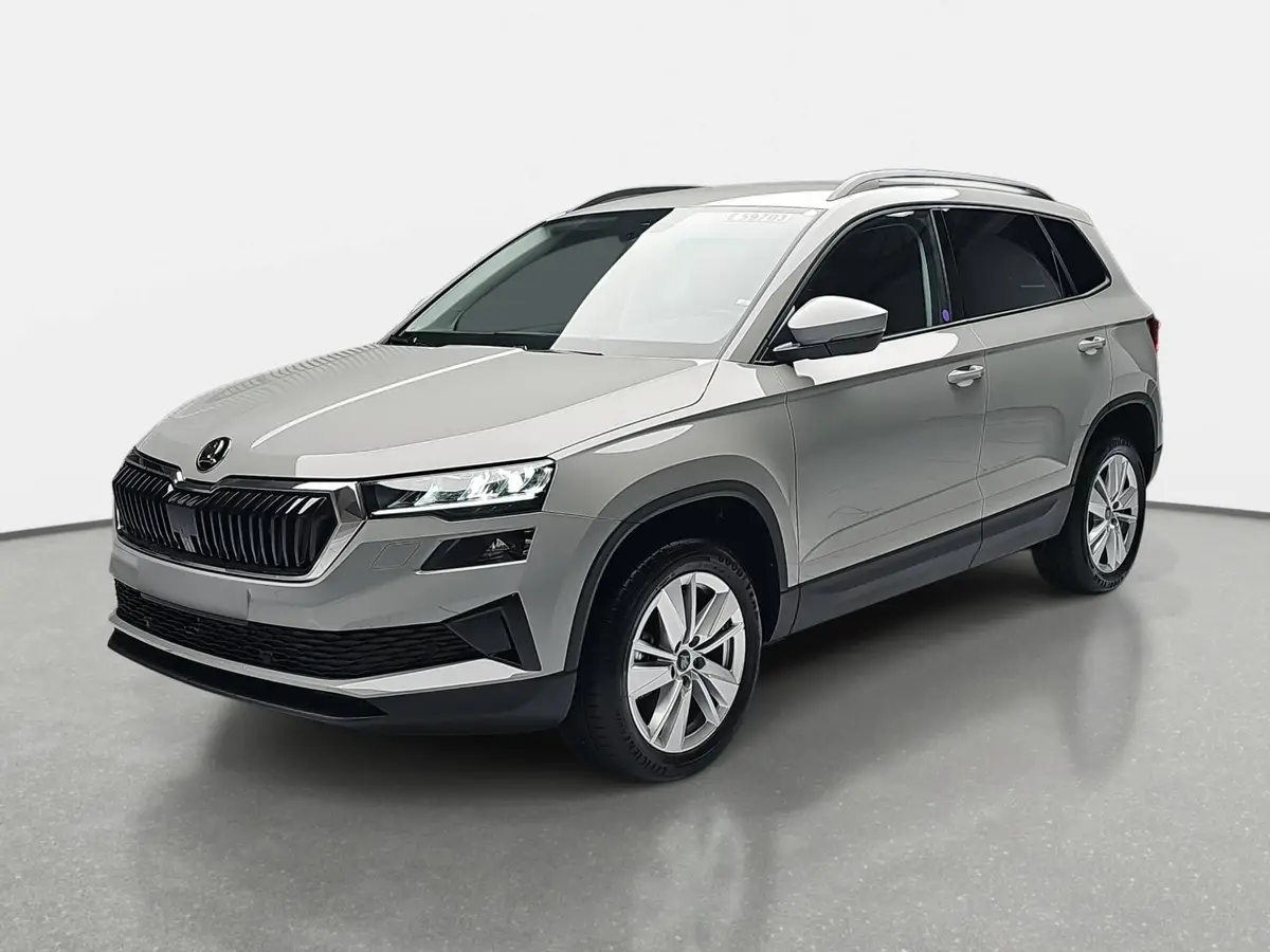 SKODA KAROQ 1.5 TSI DSG SELECTION NAVI LED ACC WINTER KAMERA A