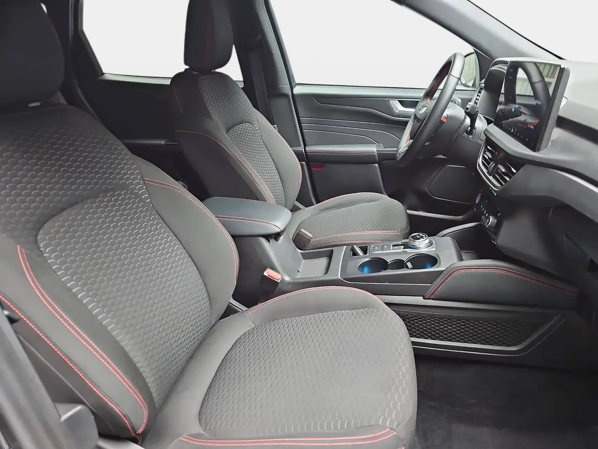 FORD KUGA 1.5 EB AUTO. ST-LINE NAVI LED KLIMAAUTO WINTER SIC