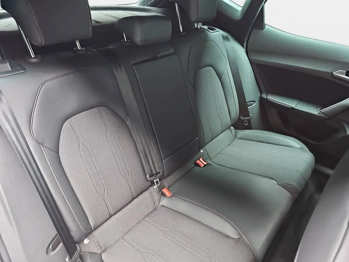 CUPRA FORMENTOR 1.5 ETSI DSG NAVI LED-HD ACC PANO WINTER KAMERA AH