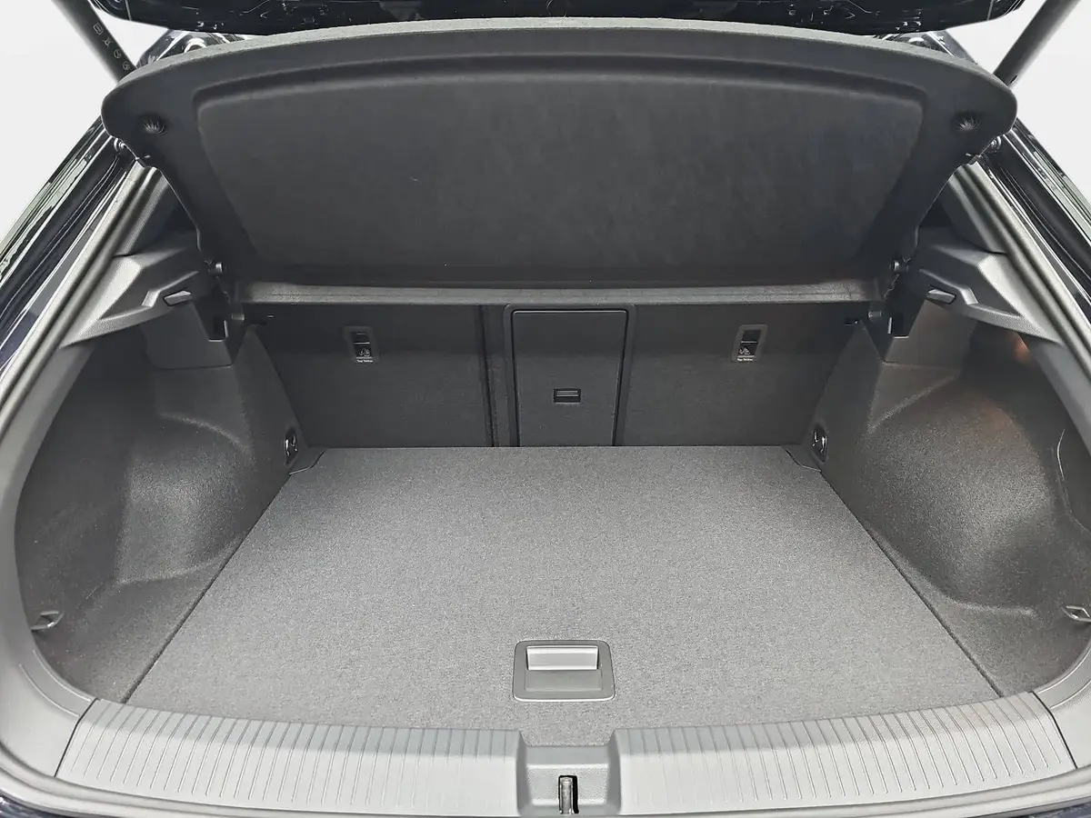 VW T-ROC 2.0 TDI DSG R-LINE NAVI LED MATRIX PANO ACC DCC AH