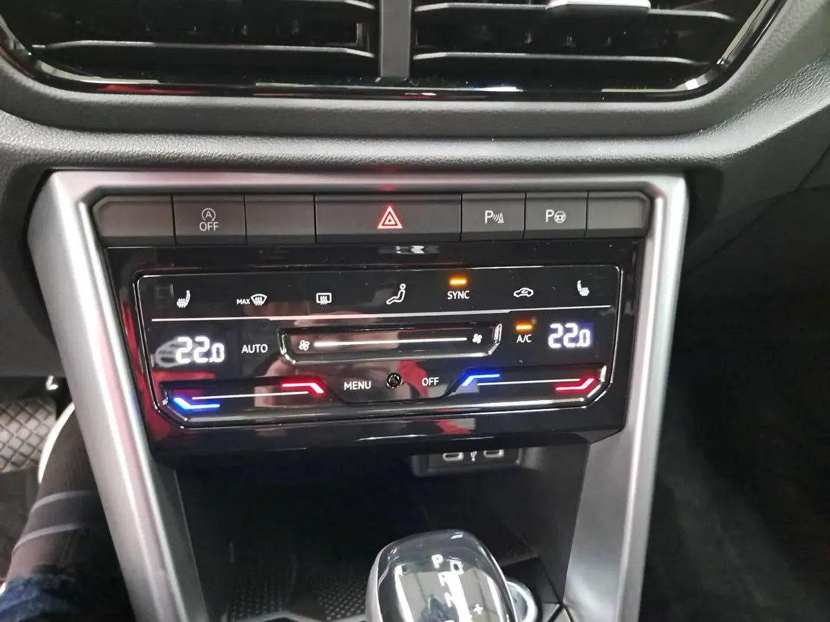 VW T-ROC 1.5 TSI DSG LIFE LED WINTER AHK