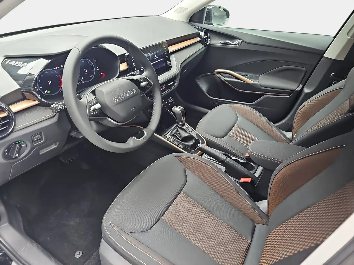 SKODA FABIA 1.0 TSI DSG 130 JAHRE PREMIUM LED KAMERA LM16