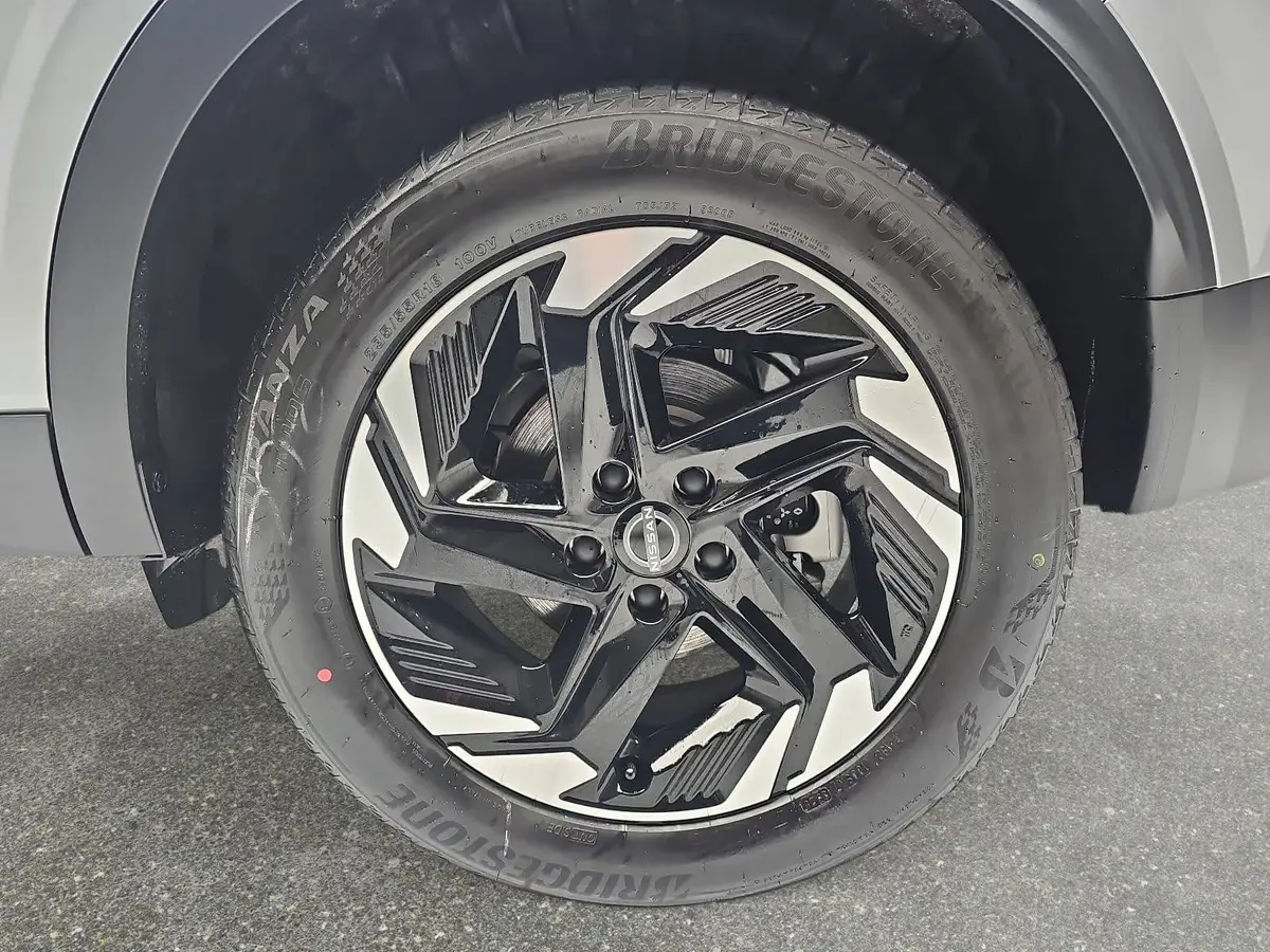 NISSAN QASHQAI 1.3 DIG-T XTRONIC N-CONNECTA PANO WINTER