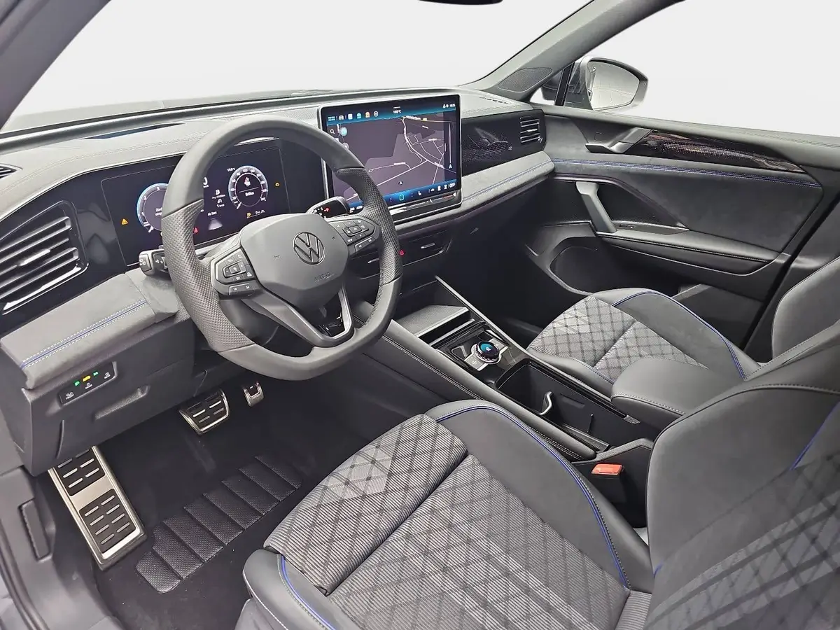 VW TIGUAN 2.0 TDI DSG R-LINE NAVI LED PANO