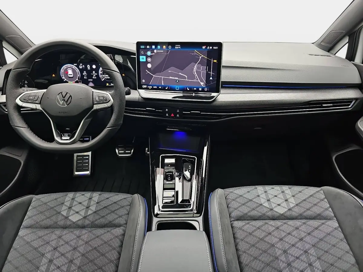 VW GOLF 1.5 ETSI DSG VIII R-LINE NAVI MATRIX-LED