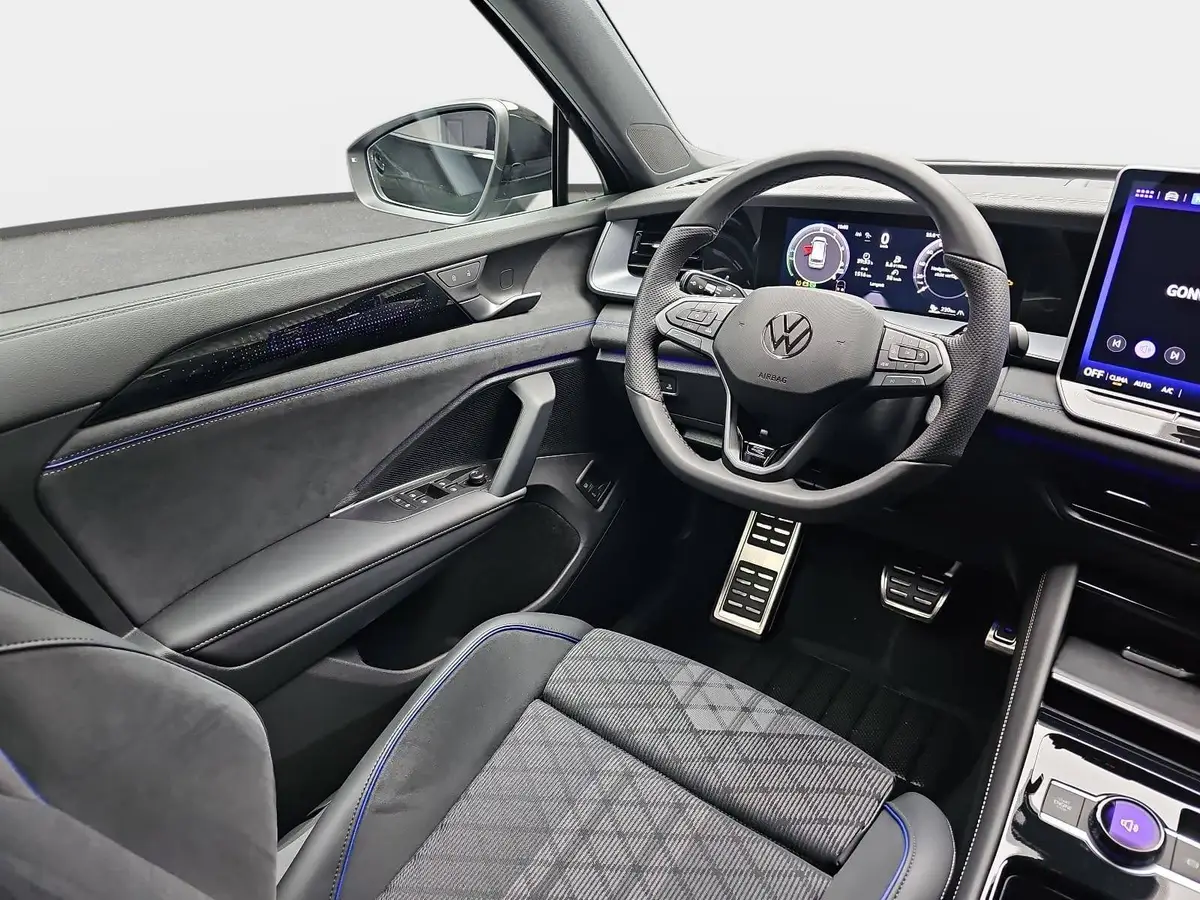 VW TAYRON 1.5 TSI DSG EHYBRID R-LINE LED-MATRIX