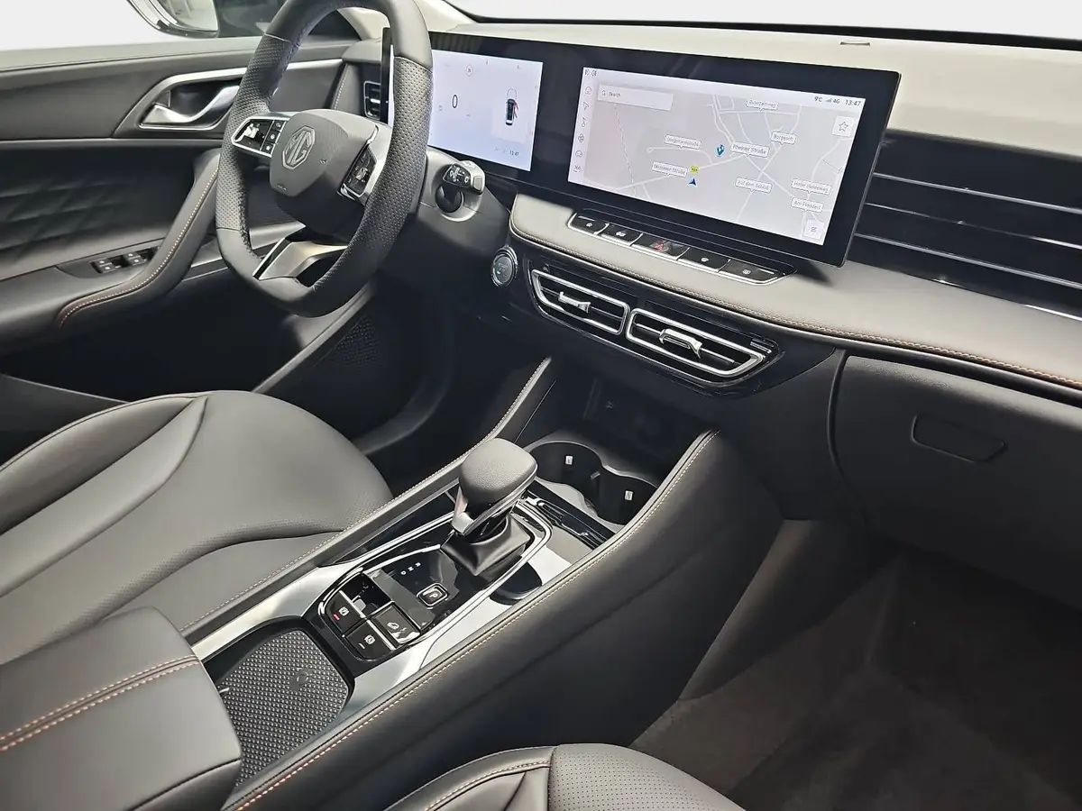 MG HS 1.5 HYBRID+ MY25.5 LUXURY LEDER 360-GRAD-KAMERA 19-ZOLL-LM
