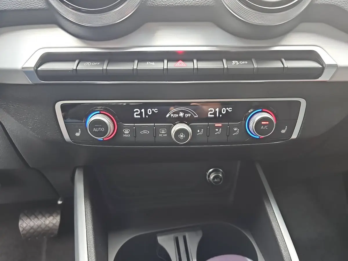 AUDI Q2 35 TFSI S-TRONIC S LINE NAVI LED ACC KLIMA EL.HECK