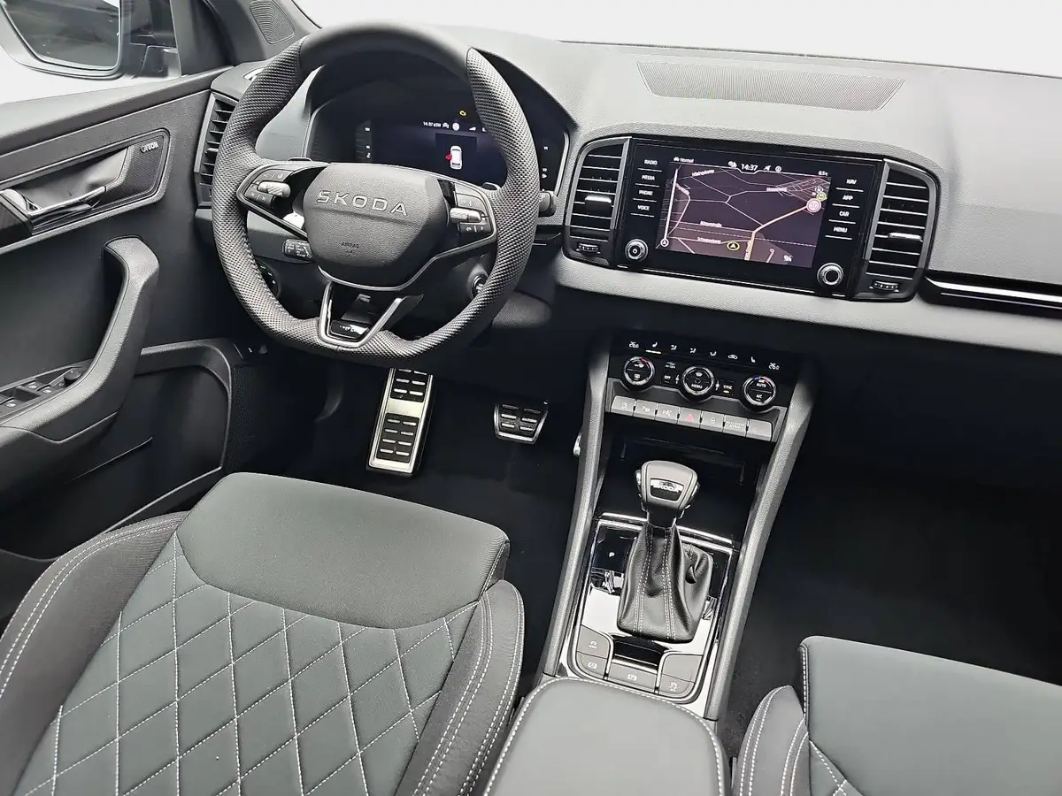 SKODA KAROQ 1.5 TSI DSG SPORTLINE NAVI LED-MATRIX PANO WINTER 
