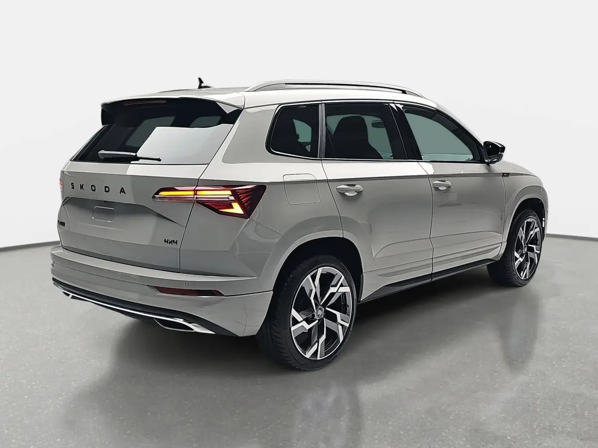 SKODA KAROQ 2.0 TSI DSG SPORTLINE 4X4 AHK PANO