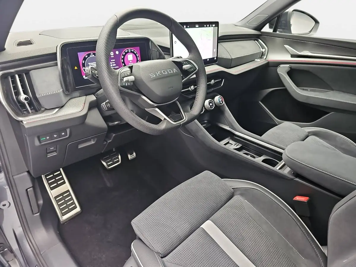 SKODA KODIAQ 2.0 TDI DSG SPORTLINE 4X4 PANO AHK