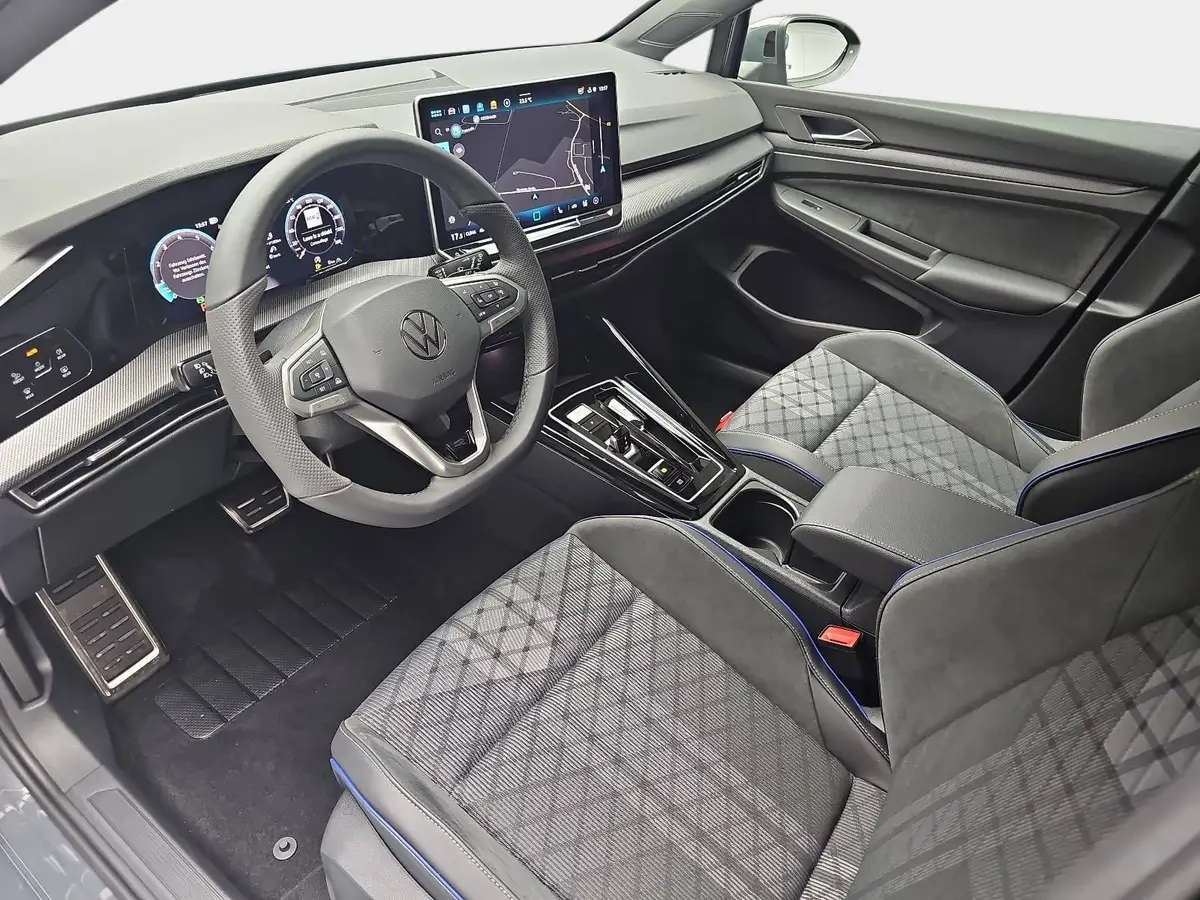 VW GOLF 1.5 ETSI DSG VIII R-LINE NAVI MATRIX-LED