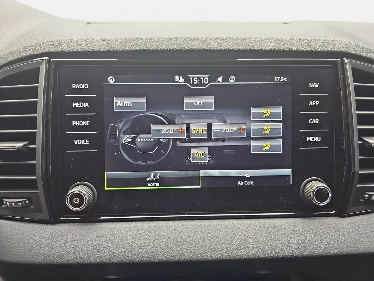 SKODA KAROQ 1.5 TSI DSG SELECTION LED AHK WINTER