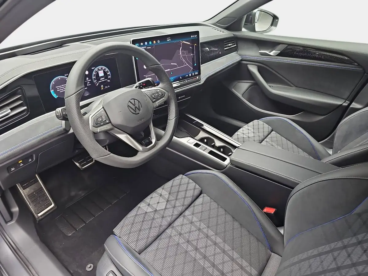 VW PASSAT VARIANT 2.0 TDI DSG R-LINE NAVI LED-MATRIX ACC PANO BLACK 