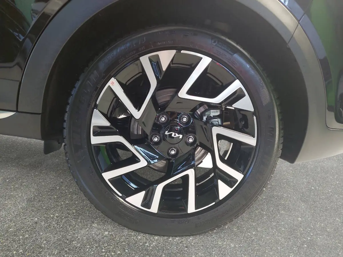 KIA XCEED 1.5 T-GDI DCT7 SPIRIT MJ23 NAVI XCLUSIVE