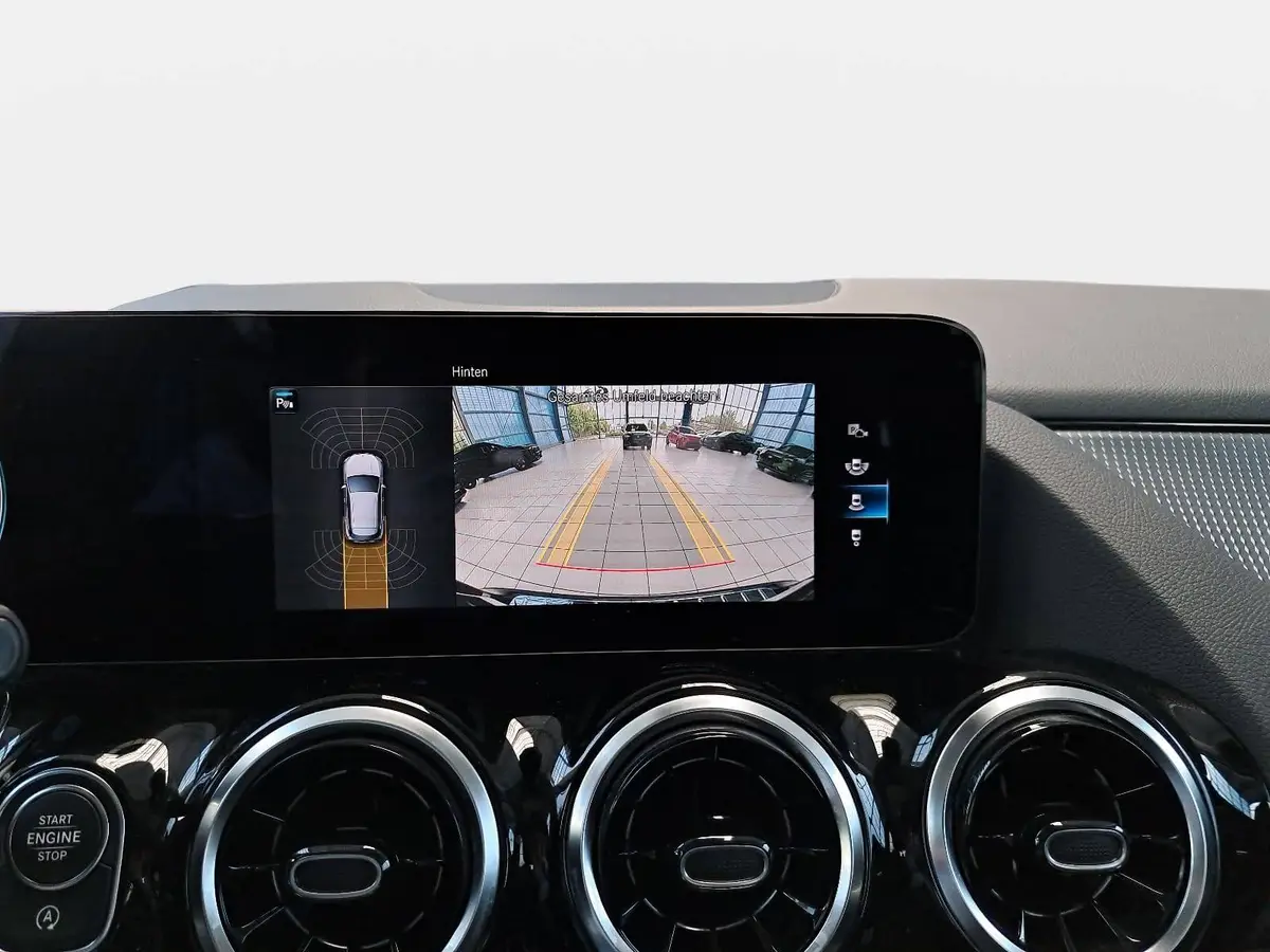 MERCEDES-BENZ GLA 200 D DCT PROGRESSIVE NAVI LED