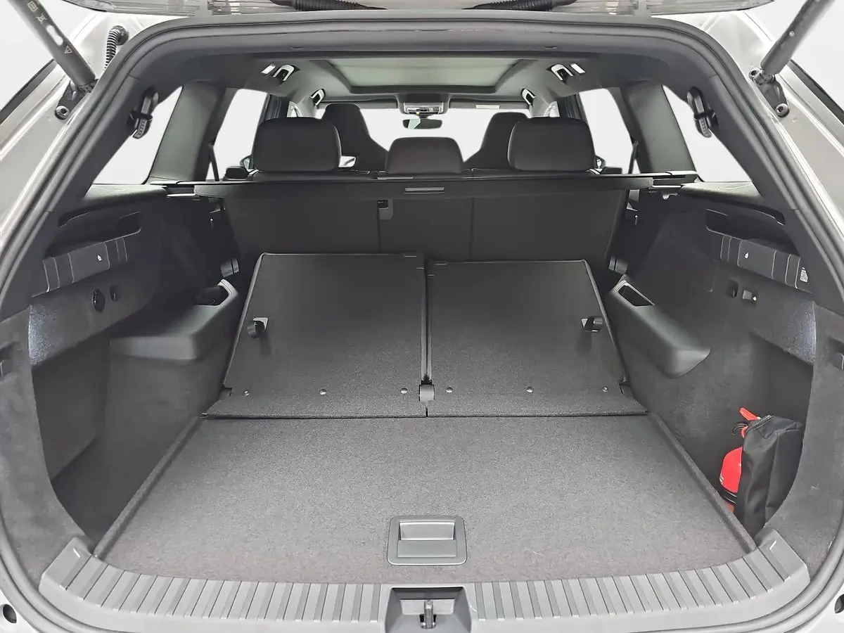 SKODA KODIAQ 1.5 DSG SPORTLINE NAVI LED ACC WINTER KAMERA AHK L