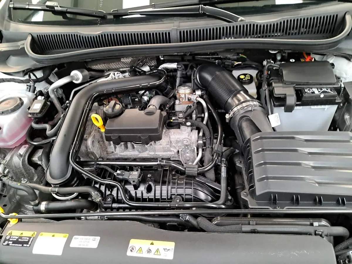 VW TAIGO 1.0 TSI DSG LIFE NAVI LED ACC SITZHEIZUNG PDC KAME