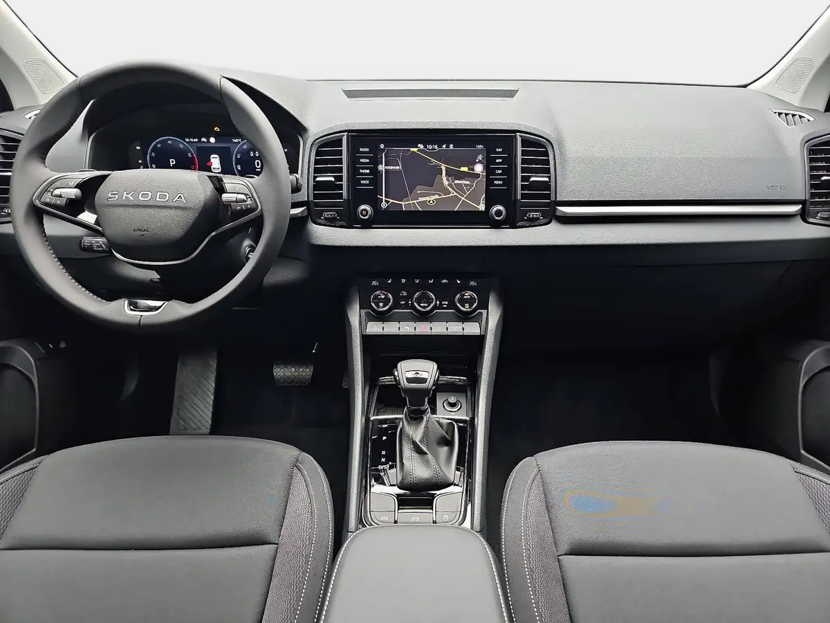 SKODA KAROQ 1.5 TSI DSG SELECTION LED ACC AHK