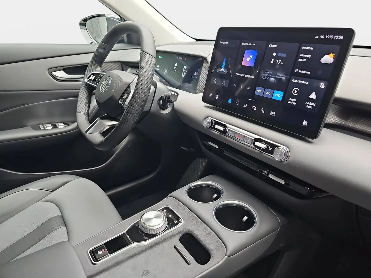 MG S5 EV 64 KWH MY25 LUXURY