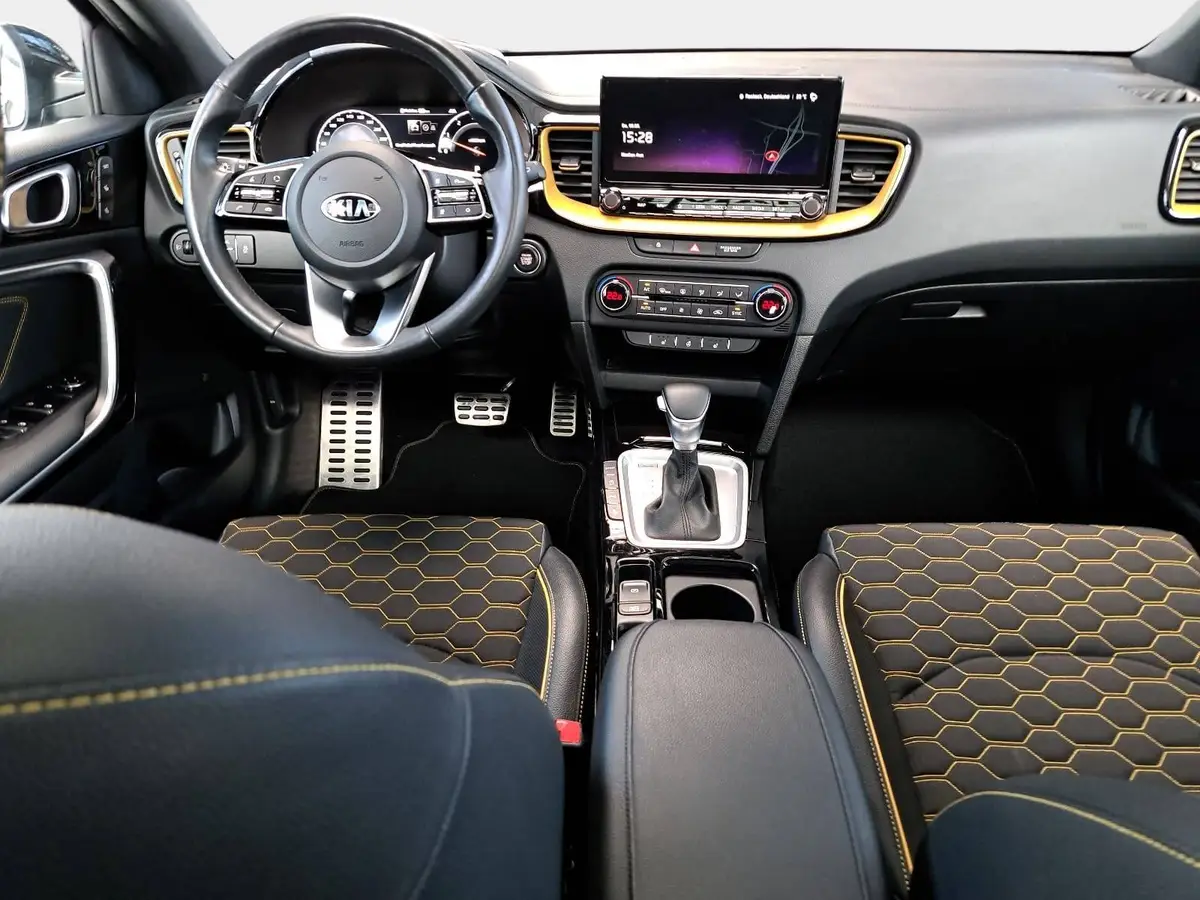 KIA XCEED 1.6 T-GDI DCT XDITION LED NAVI PANO GJR