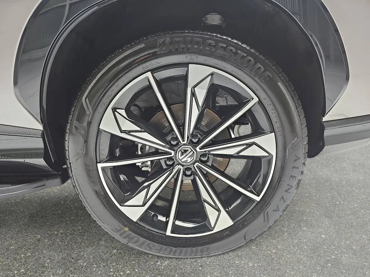 MG HS 1.5 PLUG-IN-HYBRID LUXURY LEDER 360-GRAD-KAMERA 19-ZOLL-LM