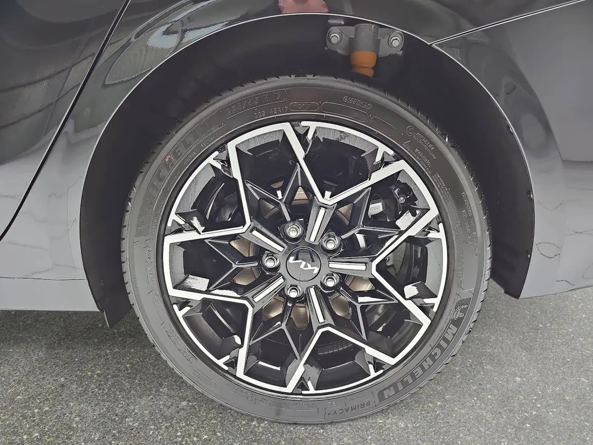 KIA CEED SW 1.5 T-GDI DCT7 GT-LINE