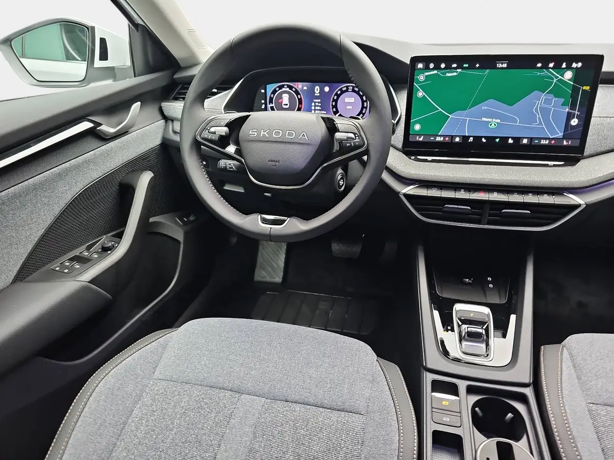 SKODA OCTAVIA COMBI 1.5 TSI ETEC DSG SELECTION NAVI LED ACC WINTER KA