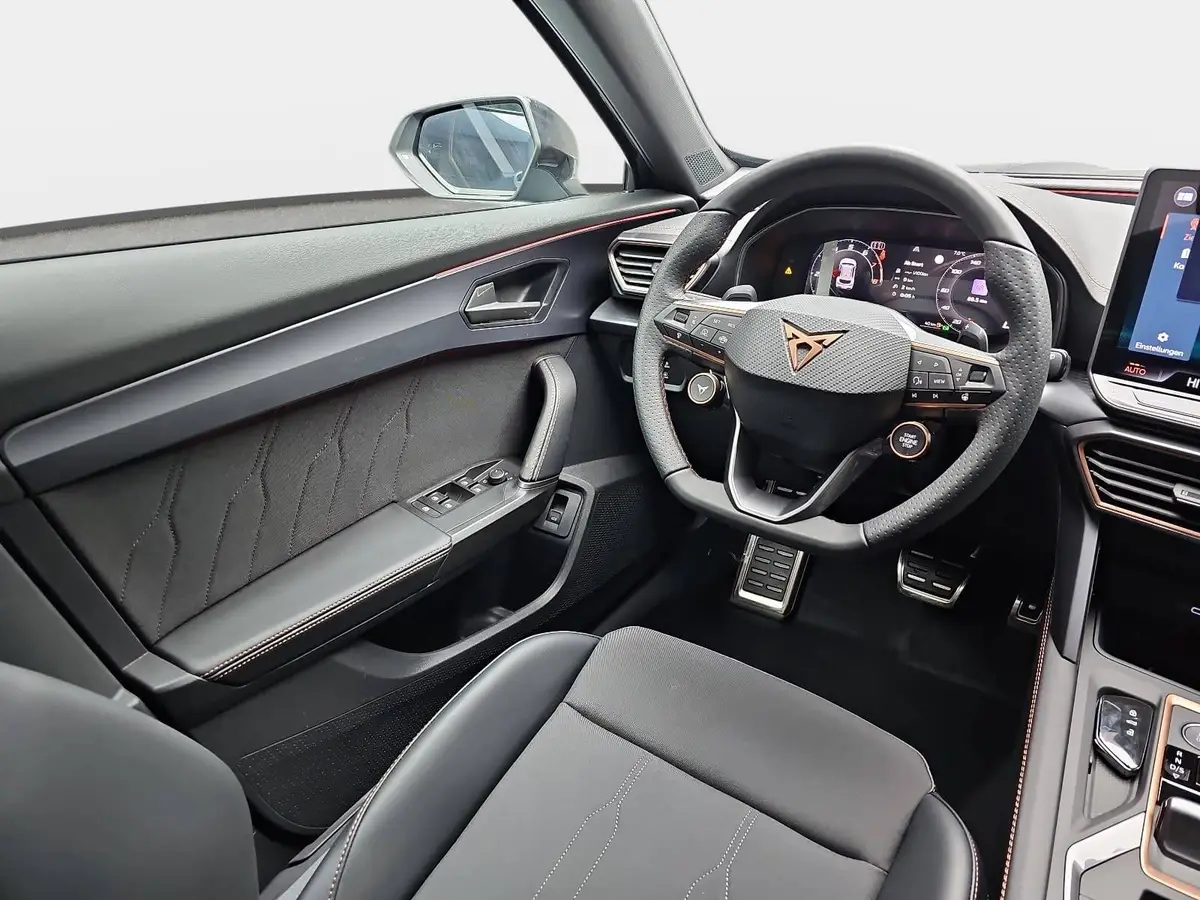 CUPRA FORMENTOR 1.5 ETSI DSG NAVI LED-MATRIX PANO EL.HECKK. ACC KA