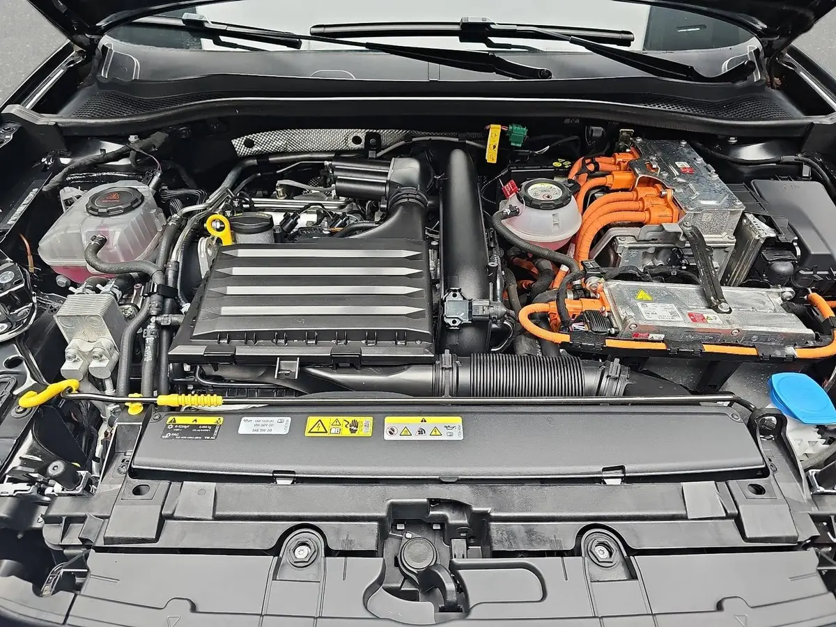 CUPRA LEON ST 1.4 E-HYBRID DSG NAVI LED-MARIX EL.HECKKLAPPE KAME