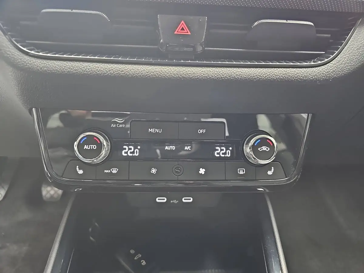 SKODA FABIA 1.0 TSI KLIMAAUTO LED SITZH. KAMERA