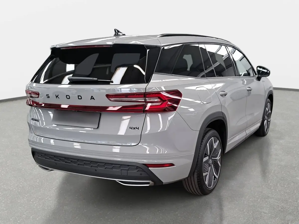 SKODA KODIAQ 2.0 TSI DSG SPORTLINE 4X4 PANO LED AHK