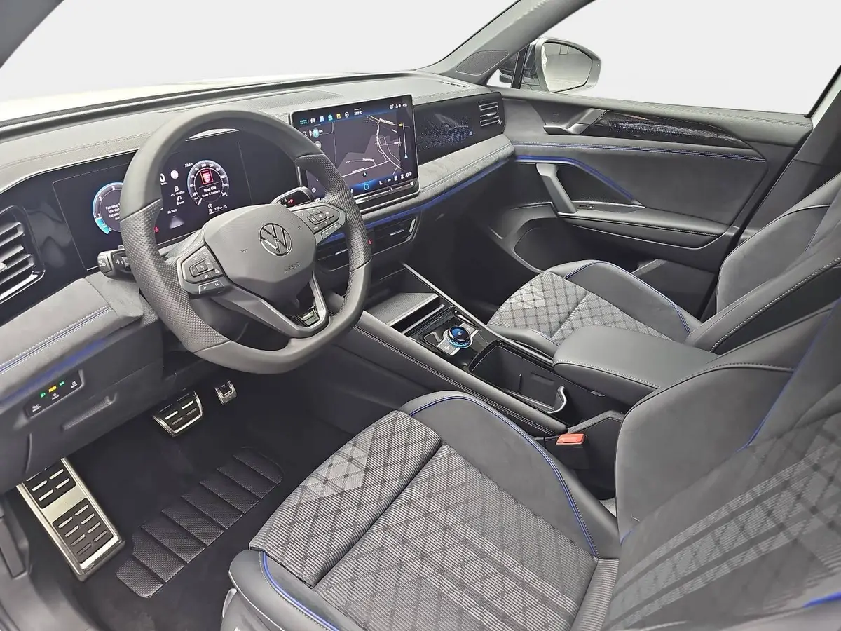 VW TIGUAN 2.0 TDI DSG R-LINE NAVI LED PANO