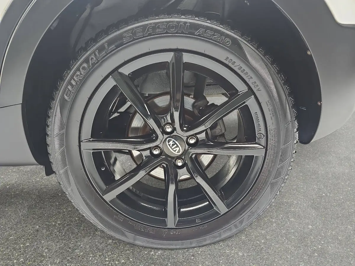 KIA STONIC 1.0 T-GDI PLATINUM EDITION