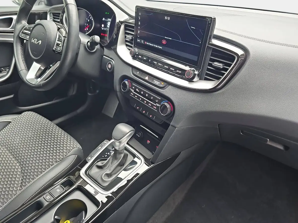 KIA XCEED 1.5 T-GDI DCT SPIRIT XCLUSIVE LED GRA WINTER AHK