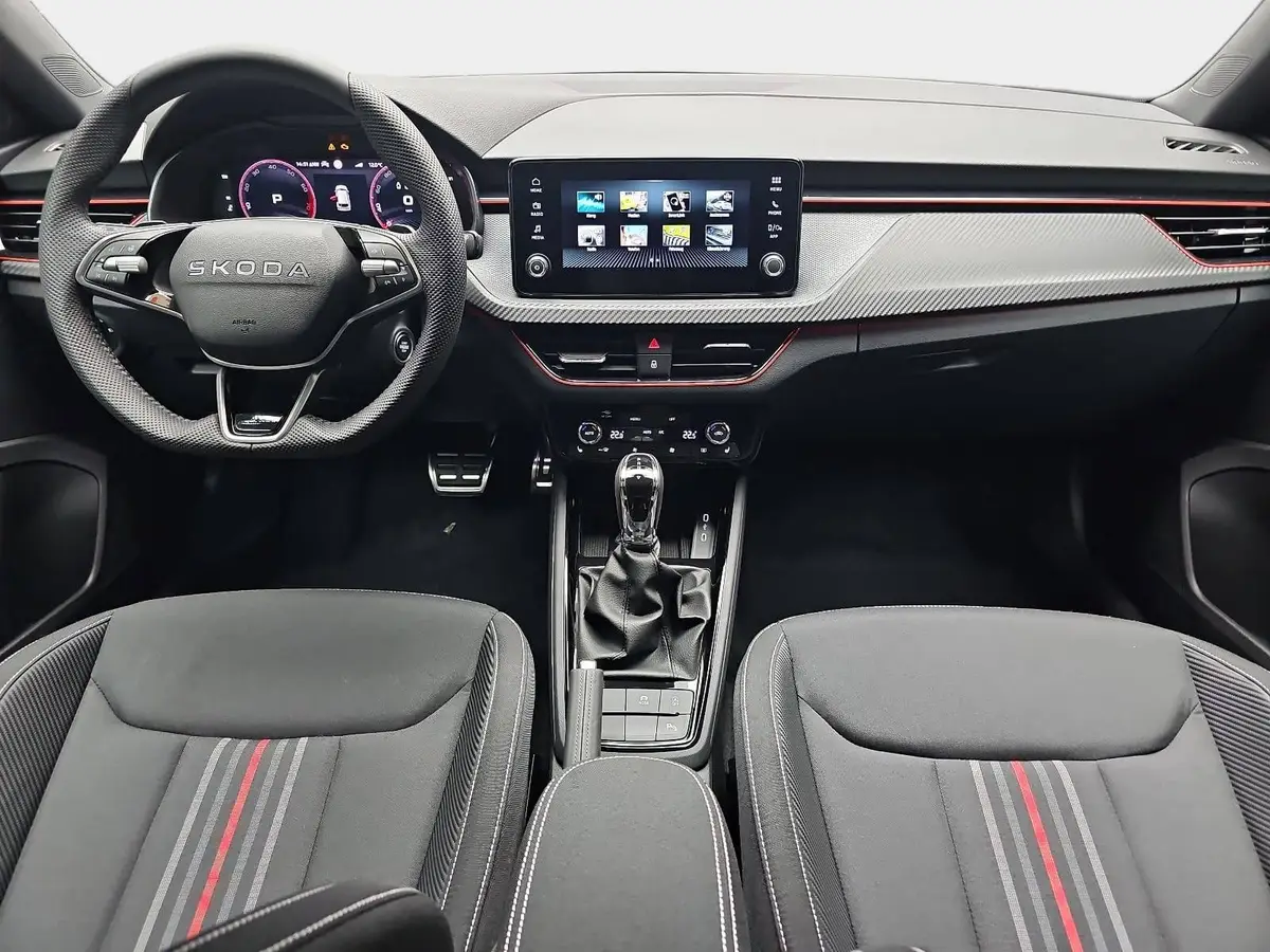 SKODA KAMIQ 1.5 TSI DSG MONTE CARLO LED AUDIO DAB PANO WINTER 