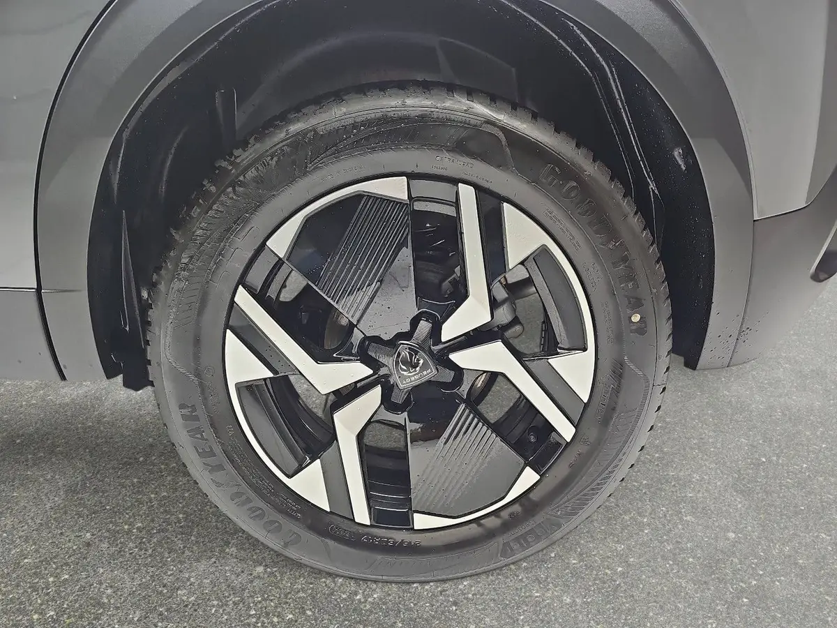 PEUGEOT 2008 1.2 HYBRID 145 E-DSC6 GT-LINE 2-WD LED KLIMAAUTO K