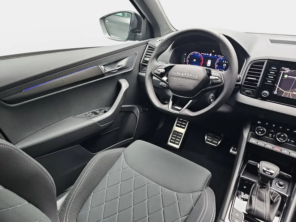 SKODA KAROQ 2.0 TDI DSG SPORTLINE 4X4 WINTER AHK