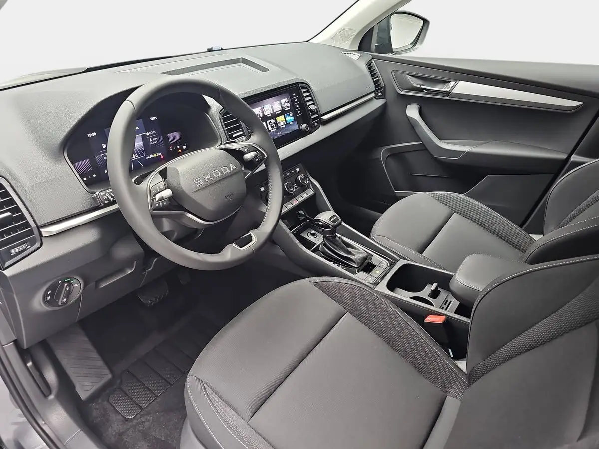 SKODA KAROQ 1.5 TSI DSG 130 JAHRE LED AHK LM